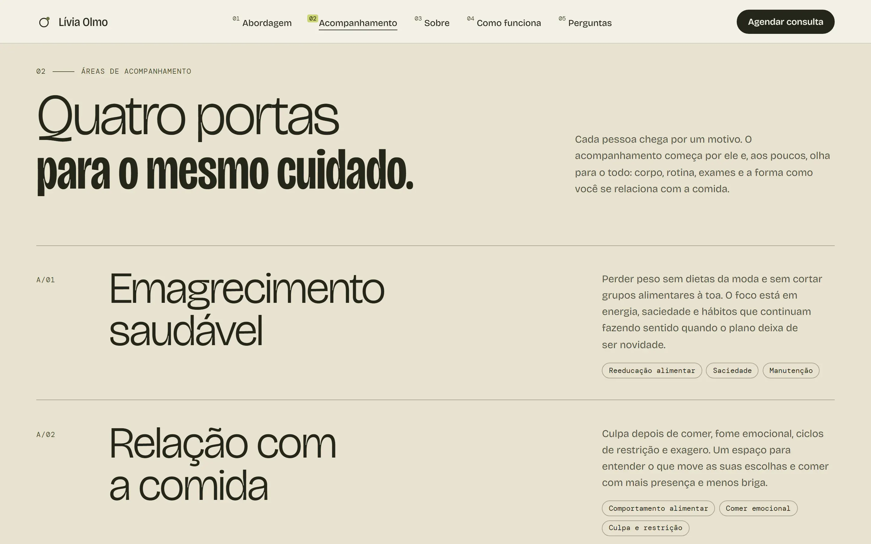 Seção de áreas de acompanhamento do site conceito de Lívia Olmo, com o título “Quatro portas para o mesmo cuidado.” e as áreas emagrecimento saudável e relação com a comida.